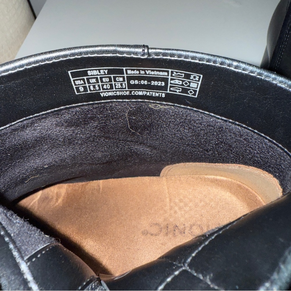 Vionic Sleek Black Ankle Booties - image 8